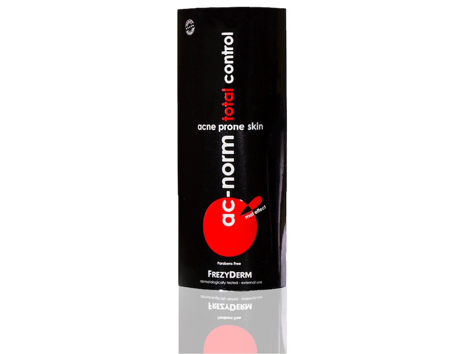 Crema facial recomendada para acné de día y noche para piel grasa 3
