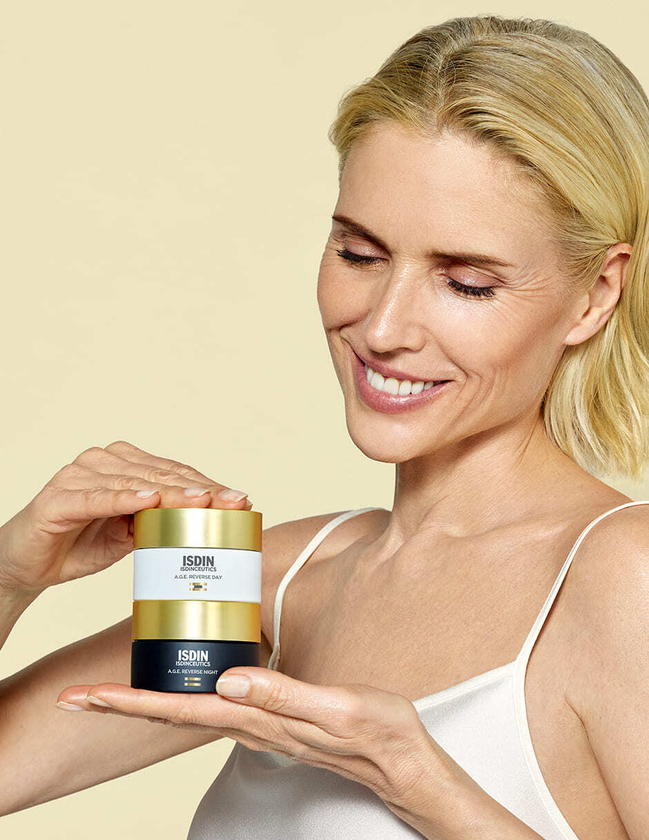 Crema facial recomendada para prevenir signos de la edad de día  para todo tipo piel 5