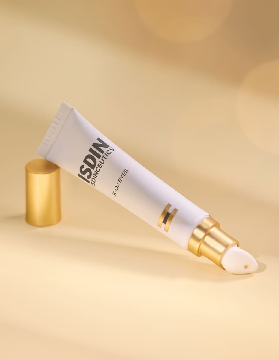 Crema para contorno de ojos recomendada para desinflamar y relajar de día y noche Isdin para todo tipo piel 5