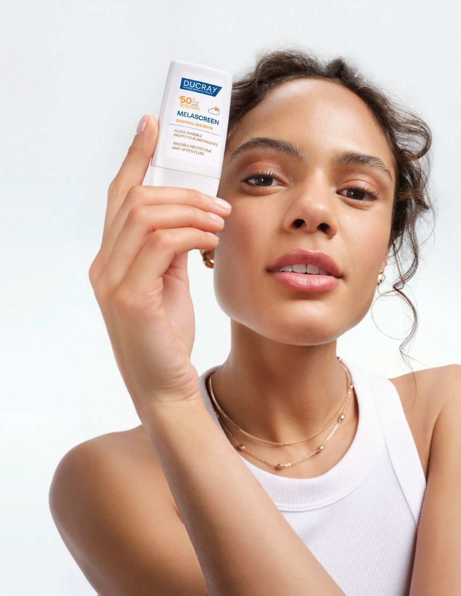 Crema facial recomendada para prevenir la aparición de manchas de día todo tipo piel 3