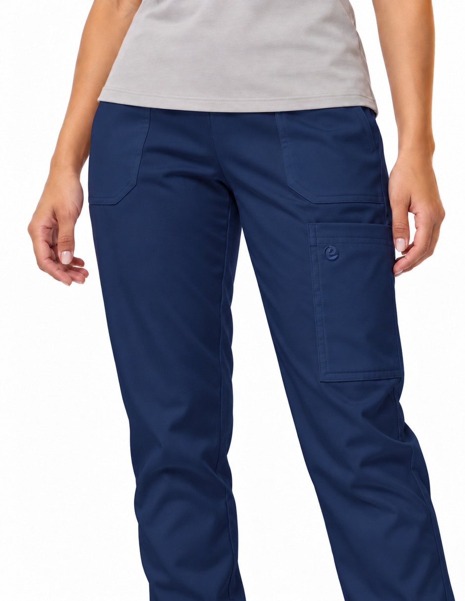 Pantalón quirúrgico estilo regular para mujer 11