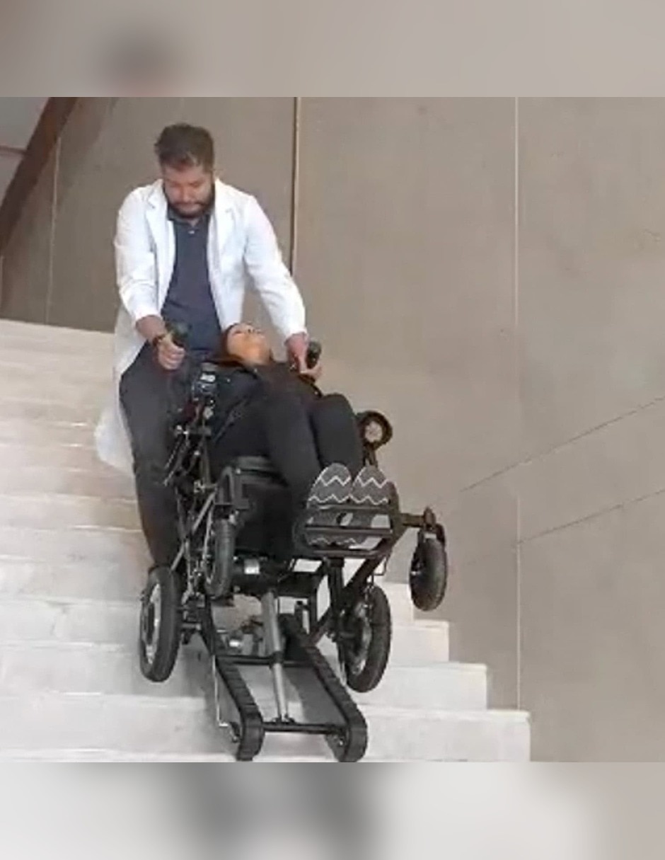 Silla de ruedas eléctrica rinde 18 km hasta 181 kg afsp-x1 2